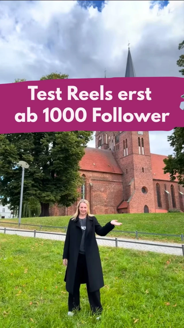 Du brauchst 1.000 Follower, um die Live-Funktion zu nutzen, aber auch um Test-Reels posten zu können. 
Accounts unter 1000 Followern, empfehle ich so viel wie nur möglich auszuprobieren. Und damit meine ich ausschließlich Content und Contentformate, keine unsinnigen Followertricks wie followforfollow, follow/unfollow oder Follower kaufen. 
Oder besser noch: Spring in die nächste REELly Challenge. Kreative Videobearbeitung und Hooktraining, Musikrechte natürlich inklusive.
Kommentiere mit GECKO für den Link. Am 31. August schließen die Türen für dieses Jahr.🔥🌺
__________________________
Für mehr Tipps rund um die gewerbliche Nutzung von Instagram, Reels, Storys, Kurzvideos, Instagramwachstum, lizenzfreie Musik bist du hier goldrichtig.