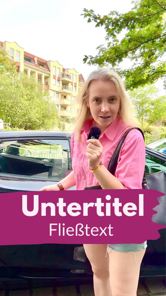 Nutze diese Untertitel NICHT in der Story!!!
Ich rede von einem Fließtext, also laufenden Untertiteln. 
Schau dir meine Argumente an:
1. Zeitsparersparnis:
Ein Fließtext zwingt die Leute, eine Minute zu lesen oder zuhören. Mit Stichpunkten ist für sie in zwei Sekunden klar, ob’s für sie relevant ist.
2. Selbstbestimmung:
Stichpunkte geben Wahlfreiheit. Wer will, hört sich deine Story an, wer nicht, hat trotzdem die Kerninfos. Beim Fließtext gibt’s nur: alles oder nichts.
3. Aufmerksamkeitsspanne:
Die Leute haben beim Storygucken eine Aufmerksamkeitsspanne von einem Eichhörnchen auf Red Bull. Lange und laufende Texte verlieren.
5. Viel weniger Chaos:
Stichpunkte strukturieren automatisch und sind schnell zu erfassen. Ein Fließtext ist dagegen wie ein langes Telefonat, bei dem man auf die Pointe wartet.
Wie geht’s dir denn selbst beim Storyschauen? Was ist dir lieber? 🌺
__________________________
Für mehr Tipps rund um die gewerbliche Nutzung von Instagram, Reels, Storys, Kurzvideos, Instagramwachstum, lizenzfreie Musik bist du hier goldrichtig.
