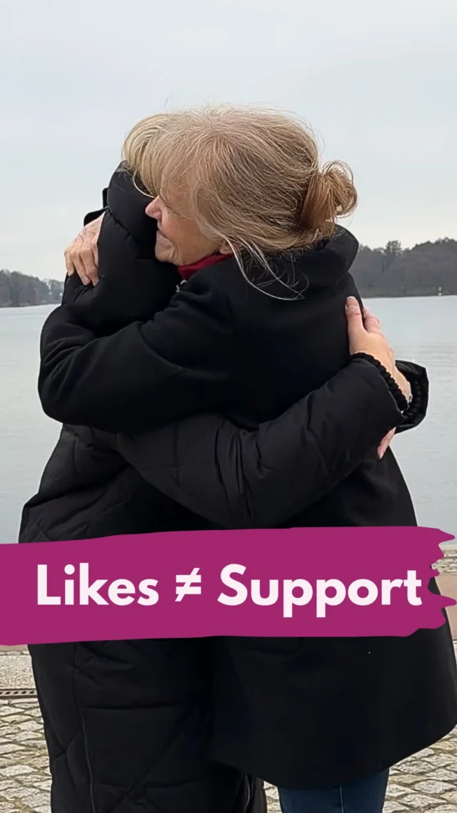 Wenn Likes für dich Support sind, reden wir über völlig verschiedene Dinge.
Nicht jeder ist online mit dabei, aber für dich offline halt einfach da. 
Meine Mutti interessiert sich null für Insta-Algorithmen. Aber für mich.
Und egal mit welcher Idee ich um die Ecke komme, sie sagt einfach: „Ja, klar.“
Danke fürs Mitmachen. Wie immer.
__________________________
Für mehr Tipps rund um die gewerbliche Nutzung von Instagram, Reels, Storys, Kurzvideos, Instagramwachstum, lizenzfreie Musik bist du hier goldrichtig.