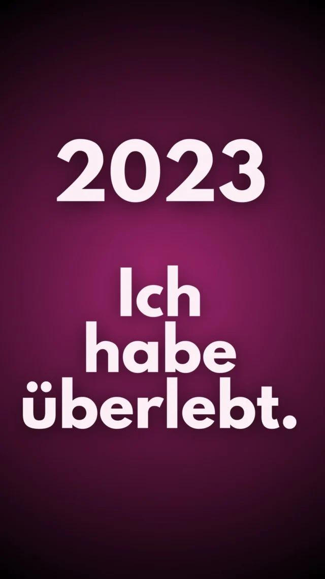 Ich habe überlebt! 
2023 - die erste Abmahnung.
150 Reels habe ich archiviert.
Und dann alles richtig gemacht.
14 Tage später war mein Account wieder auf Erfolgskurs. Und das besser als vorher.
Dein Drama ist also optional. Du kannst jetzt jammern oder aber weitermachen und neu posten. 
Ich bin übrigens nicht die einzig Überlebende 😉
Wer war denn eigentlich damals schon hier?
Kommentiere mit LALELU und hole dir meinen REELly Insta Music Guide mit 3 Jahren Fokus auf Musikrecht bei Instagram.
_____________________________
Für mehr Tipps rund um die gewerbliche Nutzung von Instagram, Reels, Storys, Kurzvideos, Instagramwachstum, lizenzfreie Musik bist du hier goldrichtig.