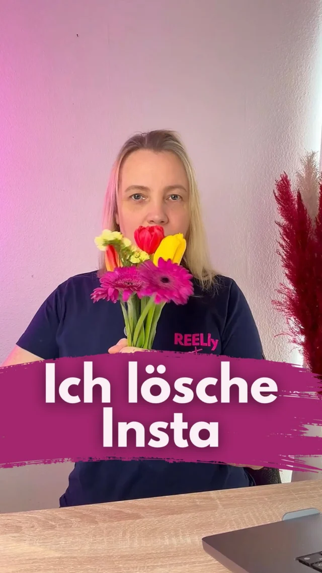 Meine Views sind so schlecht geworden!!! Ich gehe!
Das denken viele, wenn die Views wieder schwanken.
Bevor der Frust zuschlägt, lass mich das kurz erklären.
Wir haben schon viele Änderungen der Views erlebt.
Mal wurden die FB-Views dazugezählt, dann immer wenn dein Beitrag irgendwo sichtbar war, auch beim einfach rüberscrollen
und jetzt sollen die tatsächlichen Views zu sehen sein, also wenn dein Beitrag wirklich angesehen wurde.
Klar, dass die Zahl nach unten geht.
Das einzige Problem hier sind nicht die ehrlichen Zahlen. Es ist das Ego. Das fand Fake-Zahlen gut.
Die eigentliche Frage ist doch aber:
Bleiben Menschen bei deinem Beitrag oder scrollen sie weiter?
Entweder nimmst du hier die Ego-Blümchen 💐. 
Oder du fängst an, Content zu liefern, den Menschen sehen wollen
und dann machen deine Views auch wieder Sinn.
→ REELly Challenge
Kommentiere mit GECKO für den Link
�____________________________
Für mehr Tipps rund um die gewerbliche Nutzung von Instagram, Reels, Storys, Kurzvideos, Instagramwachstum, lizenzfreie Musik bist du hier goldrichtig.