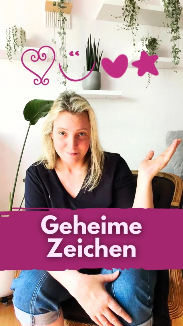 Instagram hat wieder geheime Zeichen versteckt.
Gib diese Tastenkombinationen mit der neuen Schriftart Olivia ein.
. kleines Herz
… drei kleine Herzen
<3 großes gezeichnetes Herz
* kleiner Stern
*** großer Stern
:) fröhliches Gesicht
:( trauriges Gesicht
Färbe sie in deiner Brandingfarbe und setze damit klitzekleine Akzente in deiner Story, die deinen Wiedererkennungswert stärken.
Und mit klein meine ich auch wirklich klein. Details wirken viel stärker als eine Story, die komplett bunt und völlig überladen ist.
Viel Spaß 🌺
________________
Hi, ich bin Manja.
Für Tipps rund um die gewerbliche Nutzung von Instagram, Reels, Storys, Kurzvideos, Reichweitenaufbau und Musikrechte bist du hier genau richtig.