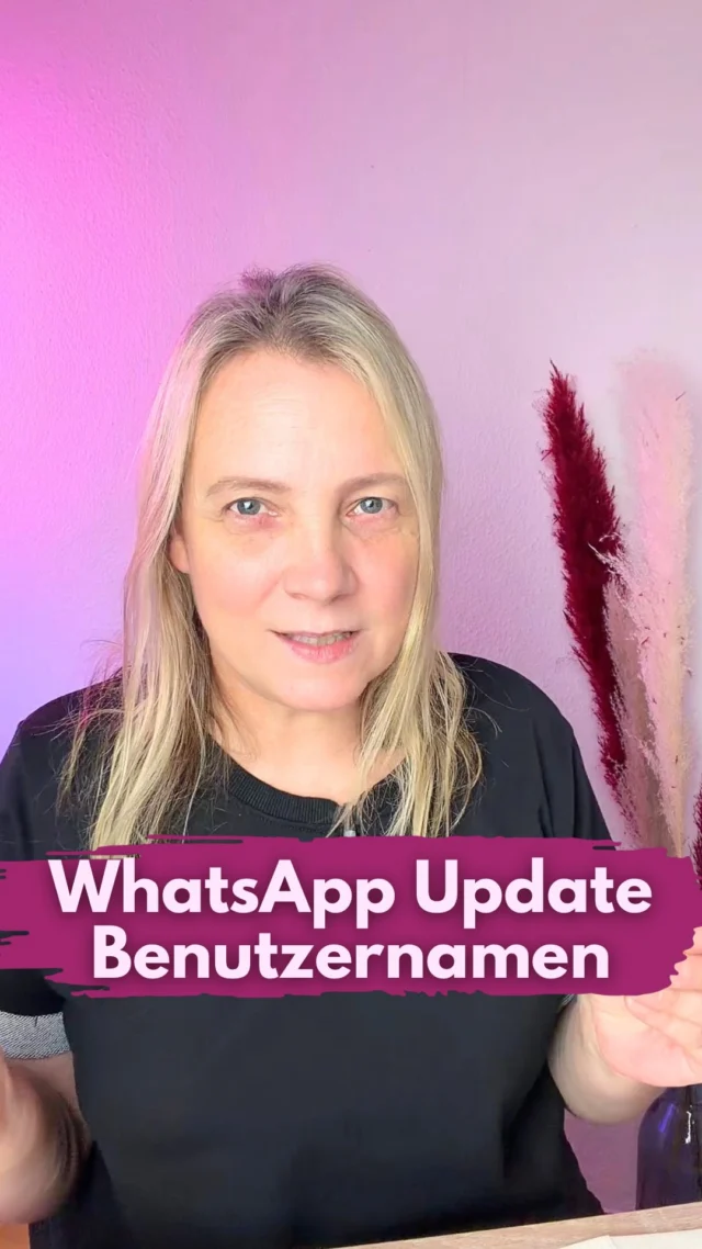 WhatsApp Update 🔥
WA führt Benutzernamen ein. Du solltest dir deinen schnell sichern. 
Sie werden ähnlich wie der Instagram-Name nur ein Mal vergeben. Der Schnellste bekommt ihn. 😉
In Zukunft musst du nicht mehr jedem deine Handynummer geben, Benutzername reicht. 
Zusätzlich kannst du festlegen, wer dich über deinen Benutzernamen kontaktieren darf. Entweder jeder, der deinen Benutzernamen kennt oder nur Personen, die zusätzlich deinen persönlichen 4stelligen Schlüssel haben.
Das macht dann den ersten Kontakt noch ein Stück weit kontrollierbarer.
Und jetzt, husch 😊🌺
WhatsApp -> Einstellungen -> Konto -> Benutzername
________________
Hi, ich bin Manja.
Für Tipps rund um die gewerbliche Nutzung von Instagram, Reels, Storys, Kurzvideos, Reichweitenaufbau und Musikrechte bist du hier genau richtig.